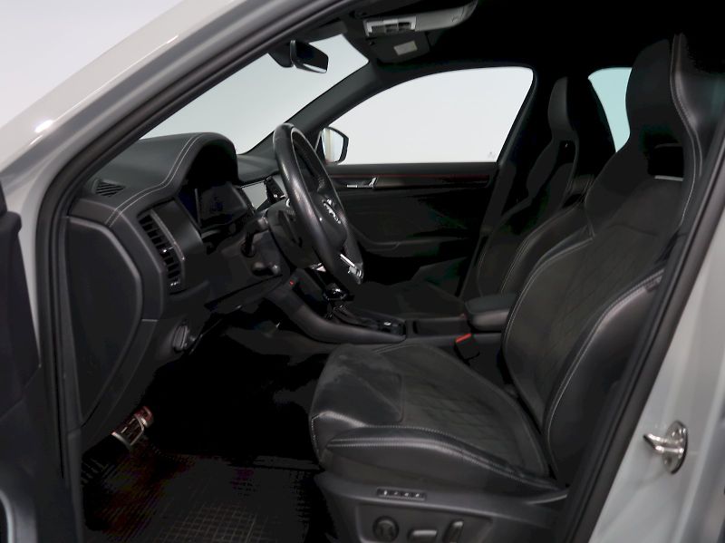 Škoda Kodiaq (2023) SPORTLINE 2.0TSI 140KW 4x4 DSG - fotka 13 z 44