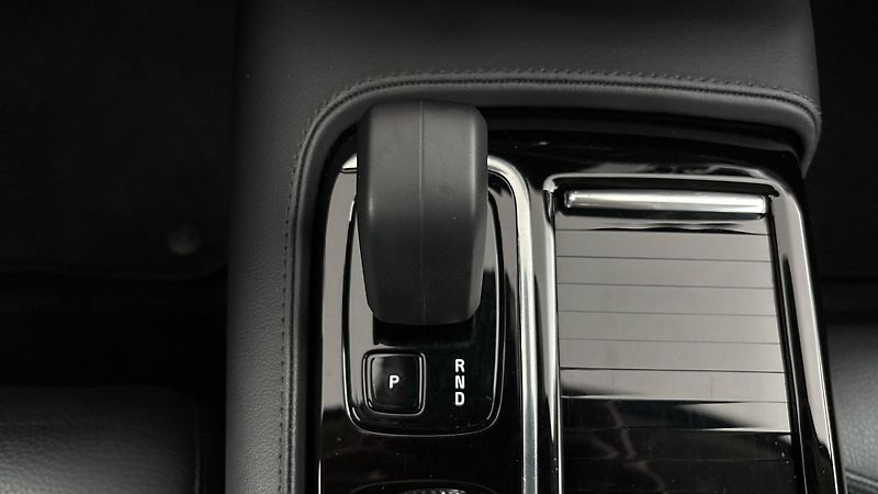 Volvo V60 2.0 T6 AUT AWD Recharge Plus B - fotka 25 z 34