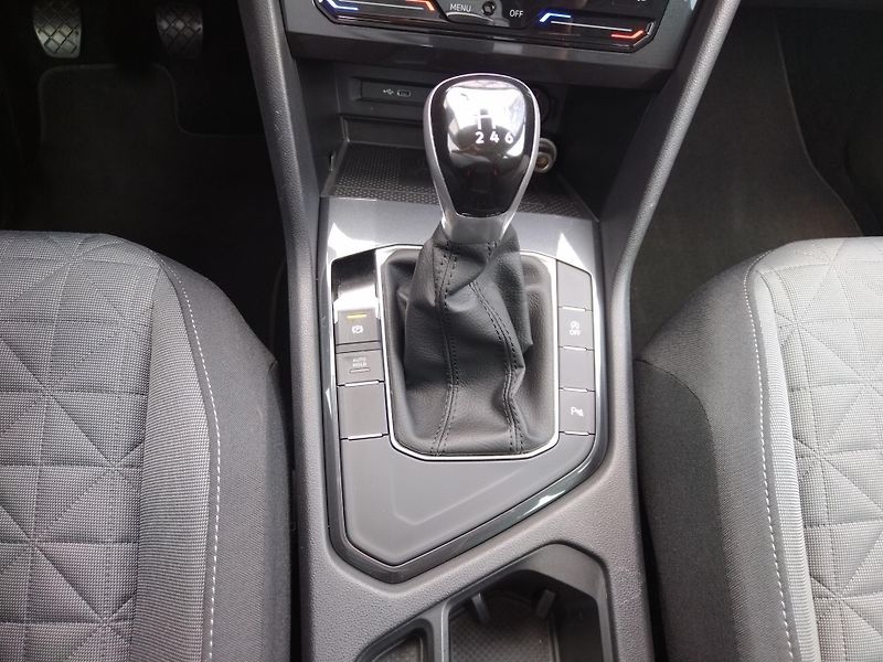 Volkswagen Tiguan Life 1.5 TSI 110kW - fotka 21 z 27