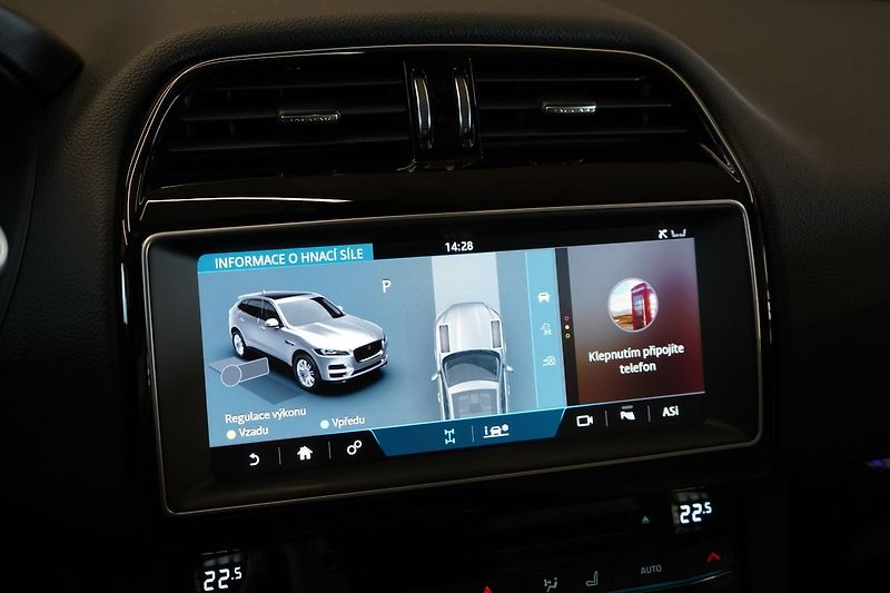 Jaguar F-Pace 30d AWD, PRESTIGE, Panorama - fotka 38 z 49