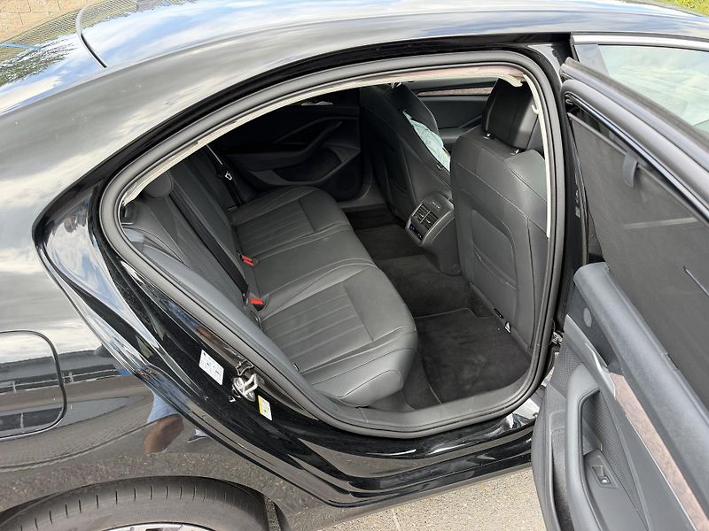 Škoda Superb 2,0TDi 147kW L&K 4x4 aut. - fotka 21 z 22