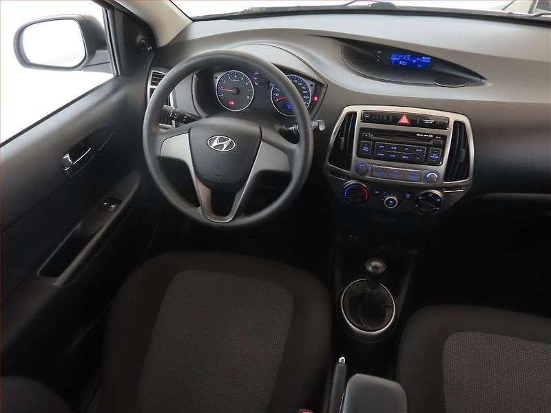 Hyundai i20 (2013) 1.2, Serv.kniha - fotka 7 z 13