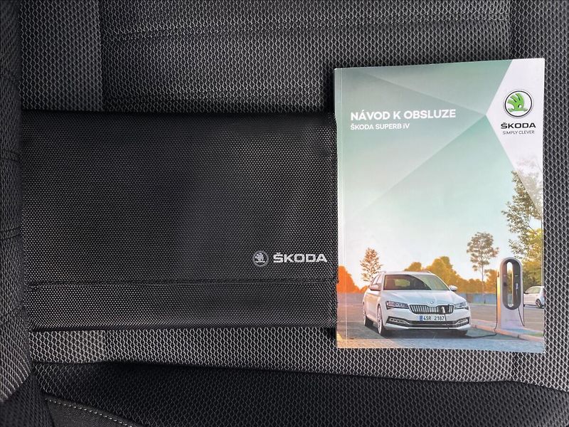 Škoda Superb 1,4 TSI DSG Style ACC+NAVI  iV - fotka 19 z 24
