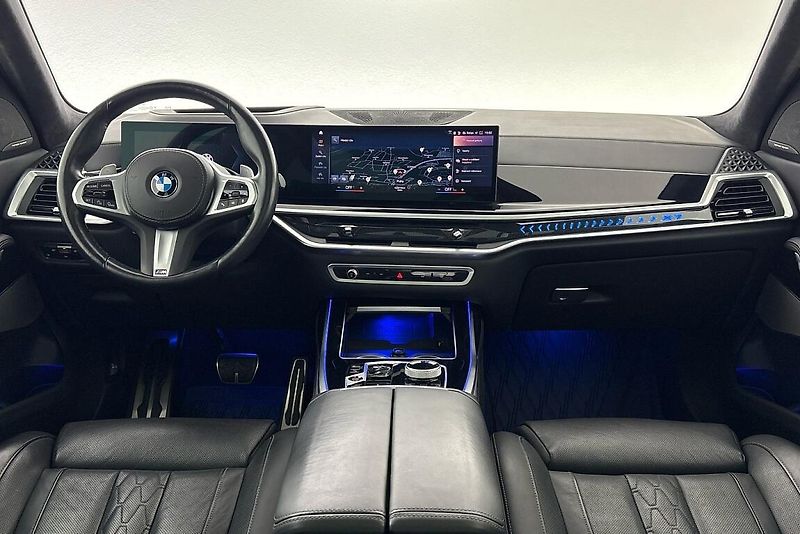 BMW X7 xDrive40i - fotka 17 z 29