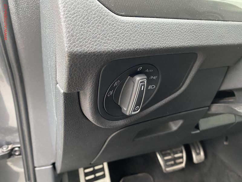 Volkswagen Touran (2018) 1.6TDi, Join, DSG, LED, navi - fotka 15 z 18
