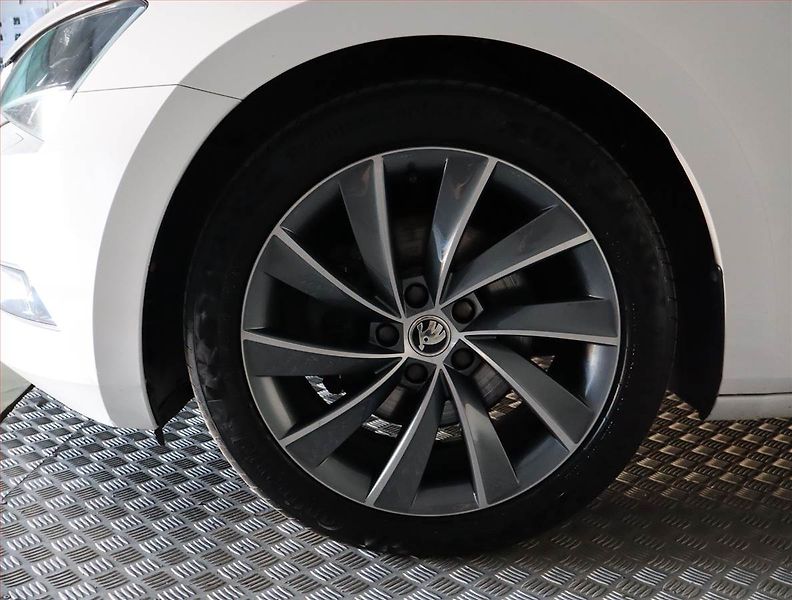 Škoda Superb (2018) 2.0 TDI, 4X4, Automat, Kůže - fotka 15 z 32