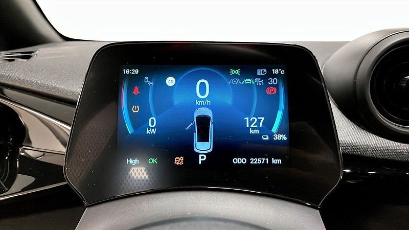 BYD Dolphin 60.4kWh Comfort 360 Carplay - fotka 15 z 24
