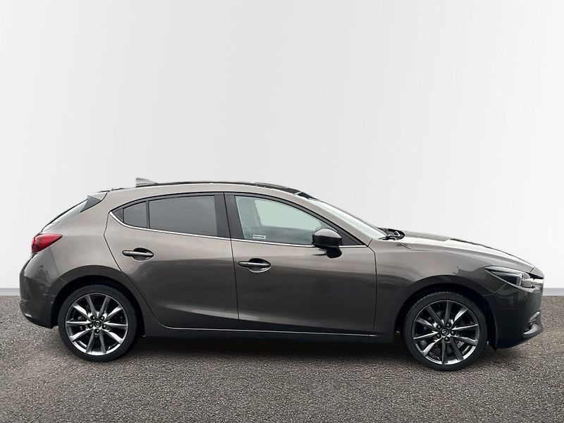 Mazda 3 Takumi - fotka 16 z 27