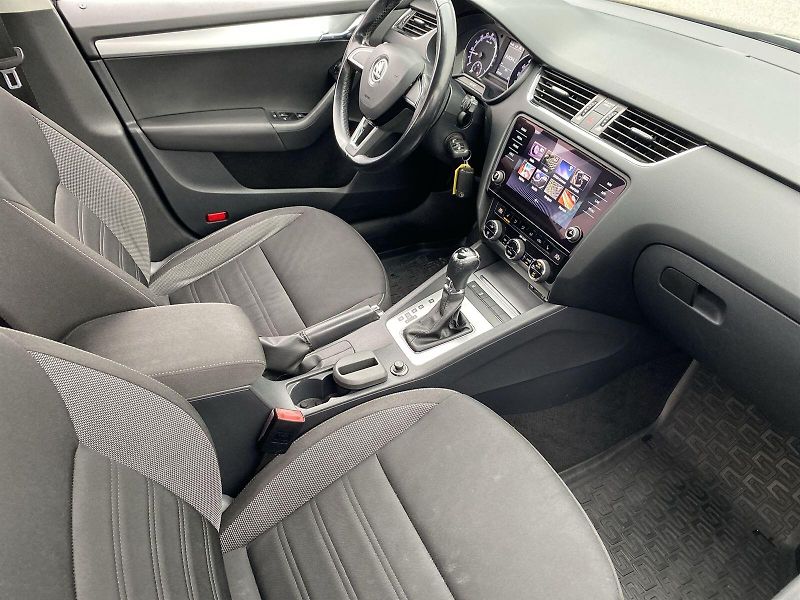 Škoda Octavia (2017) Combi 2.0 TDI DSG Ambition+ - fotka 10 z 34