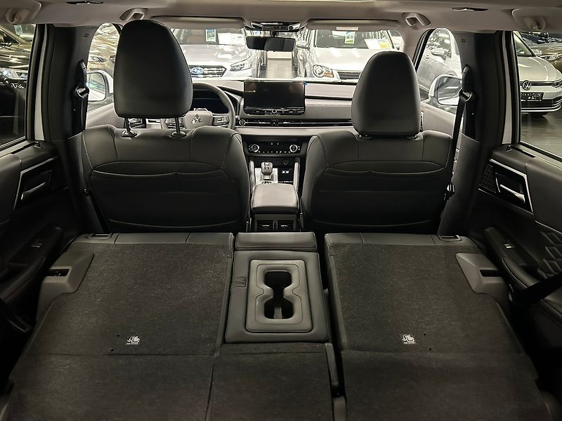 Mitsubishi Outlander (2025) 2.4 PHEV Instyle | 8 let | Nov - fotka 34 z 67