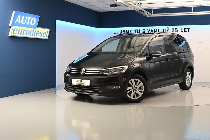 Volkswagen Touran (2023) 2.0 LED DSG ACC Tažné COMFORTL - fotka 2 z 32