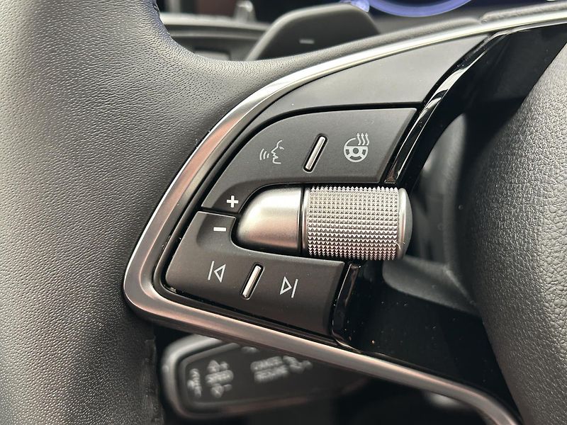Škoda Superb 2.0 TDI L & K - fotka 18 z 30