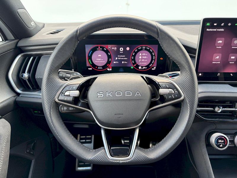 Škoda Kodiaq (2025) DSG 1.5 TSI / iV 150kW / SPORT - fotka 15 z 35