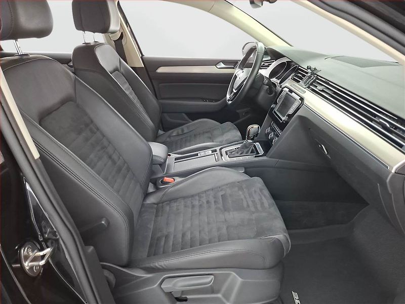 Volkswagen Passat (2016) 2.0 TDI, Automat, Kůže - fotka 9 z 19