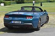 Ford Mustang Convertible - záď není příliš mohutná.