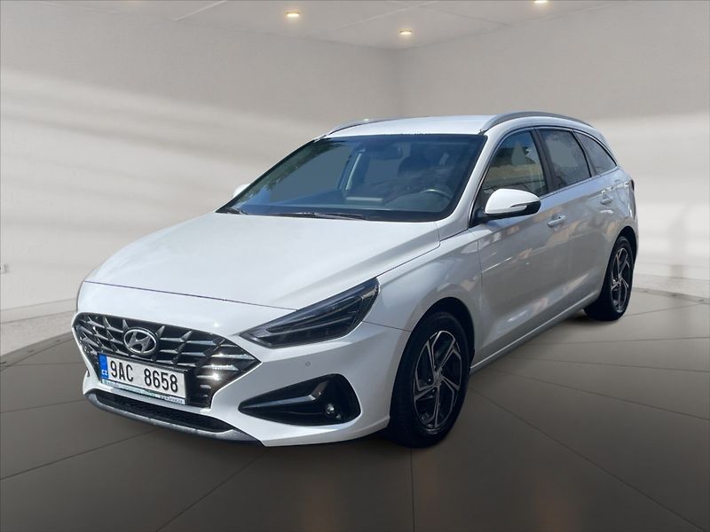 Hyundai i30 1,6 CRDI Smart - fotka 3 z 11