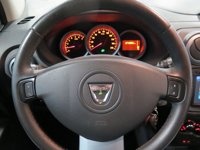 Dacia Lodgy (2015) 1.2TCe,navi,klima,senzory,kola - fotka 7 z 26