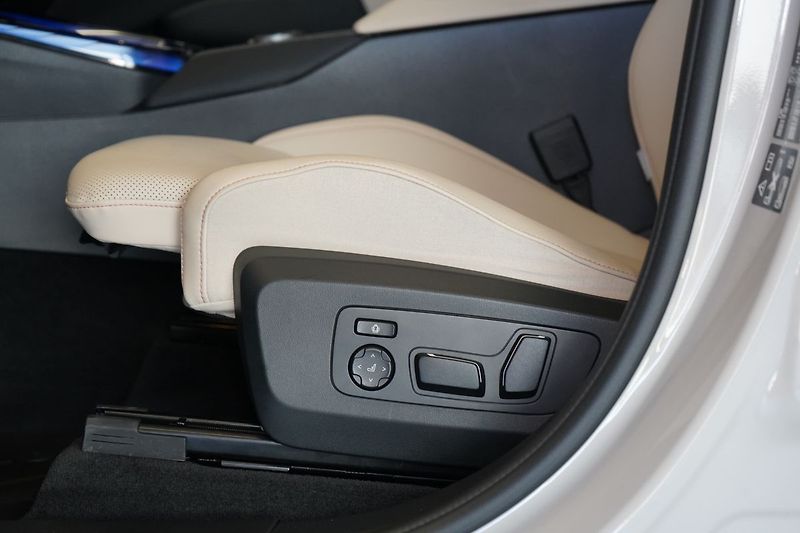 BMW X3 20d xDrive, Tažné, Vetnilace - fotka 21 z 49