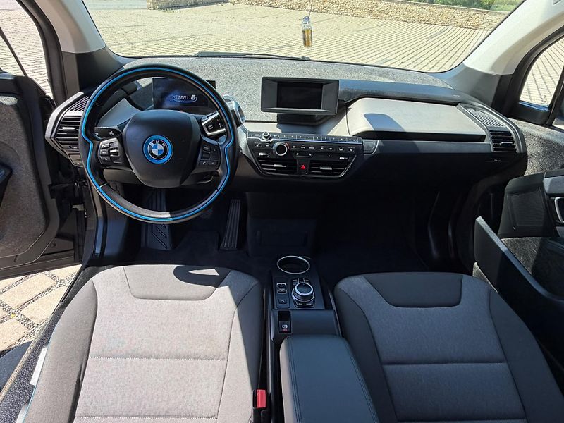 BMW i3 i3S 135KW ELEKTRO - fotka 11 z 20