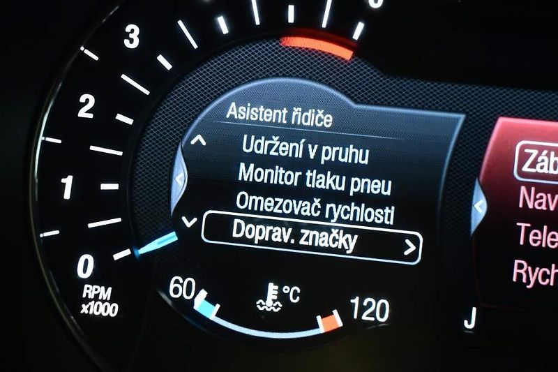 Ford S-MAX (2019) 2.0 TITANIUM 8AT ECOBLUE - fotka 23 z 31