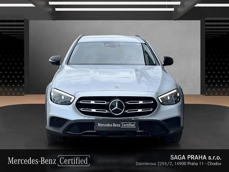 Mercedes-Benz Třídy E E-Třída 220 d 4MATIC All-Terra - fotka 2 z 21