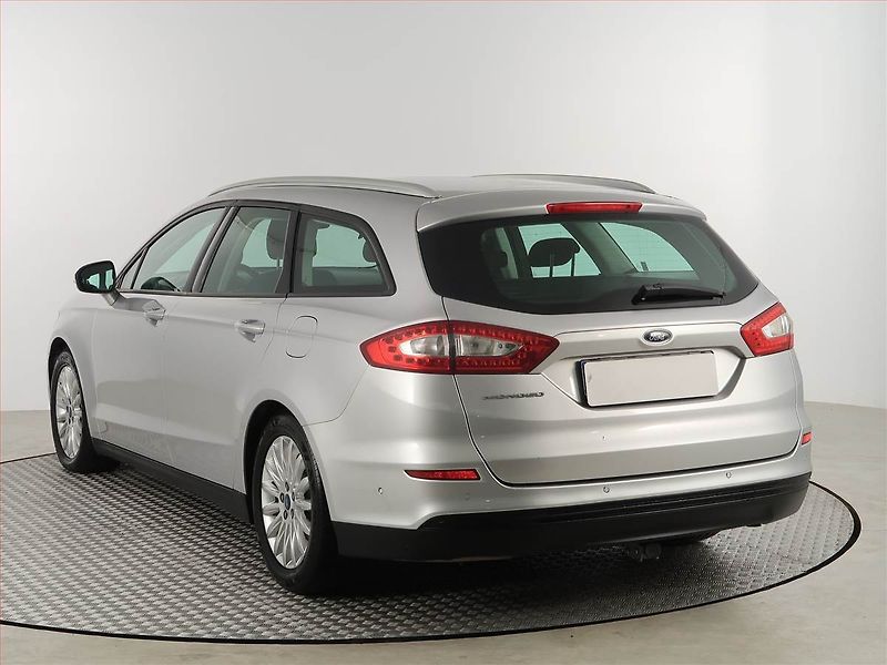 Ford Mondeo (2018) Trend 2.0 TDCI, Automat, Navi - fotka 4 z 18