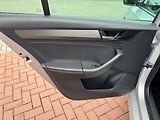 Škoda Rapid (2018) 1.0TSi Xenony Digi Klima DAB - náhled 23