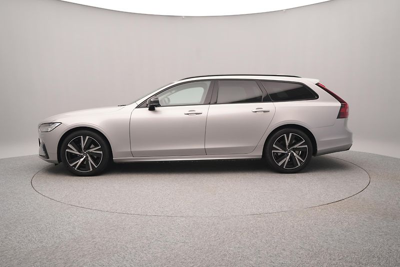 Volvo V90 B5 AWD PLUS DARK REZERVACE - fotka 7 z 36