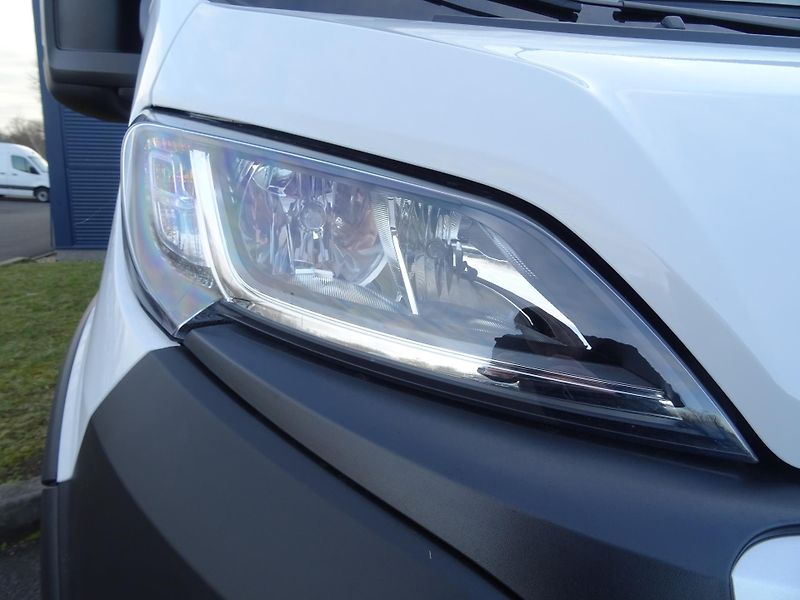 Peugeot Boxer (2023) 4350 L4H2 2.2 BHDi 165k MAN6 - fotka 17 z 28