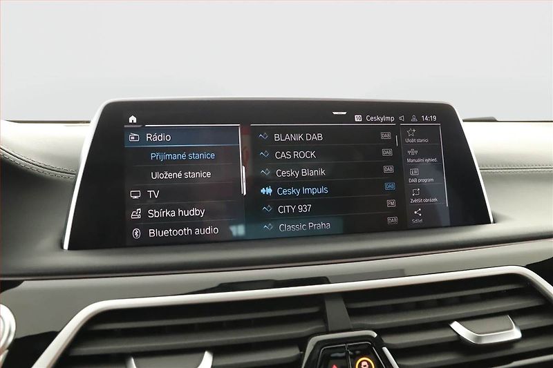 BMW Řada 7 (2019) 745Le - fotka 12 z 19