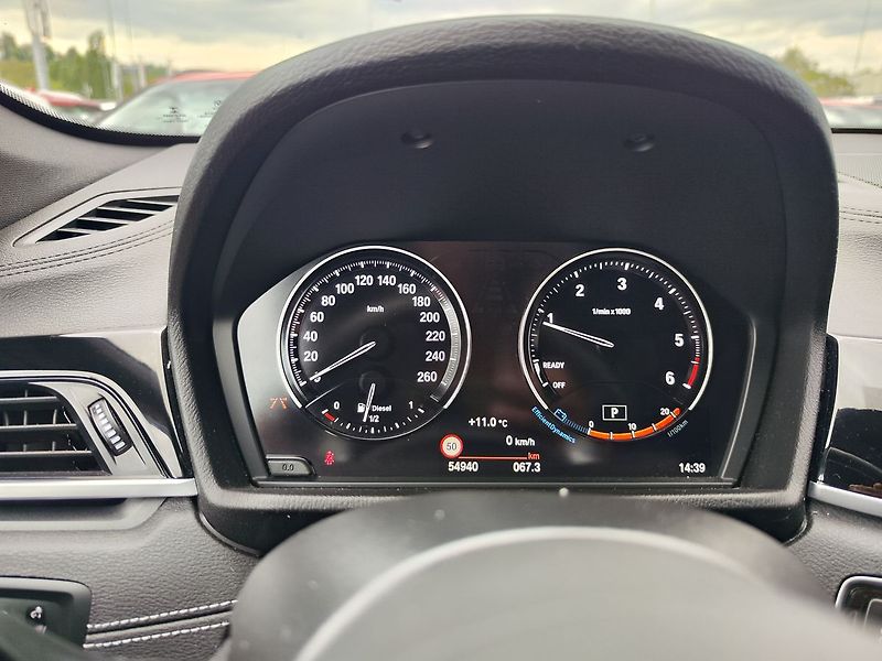 BMW X1 20d 2.0/140kW xDrive AT - fotka 16 z 34