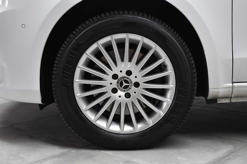 Mercedes-Benz Vito 119 CDi 4x4*LONG*8.MÍST*DPH*ČR - fotka 33 z 39