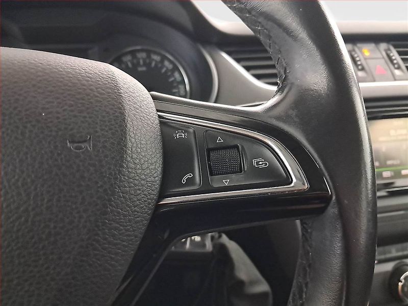 Škoda Octavia (2016) 1.2 TSI, Tempomat - fotka 17 z 18