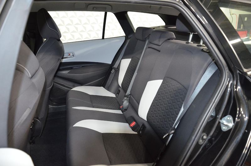 Toyota Corolla (2022) 2.0Hybrid Comfort AUT TS - fotka 17 z 20