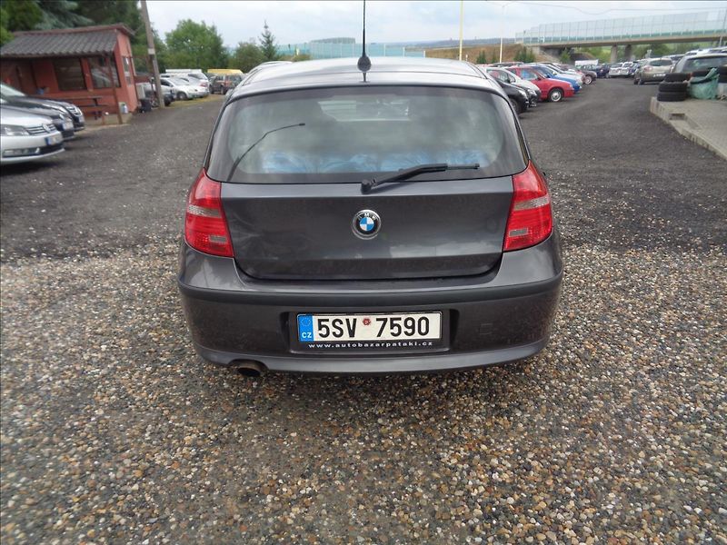 BMW Řada 1 1,6 - fotka 9 z 19