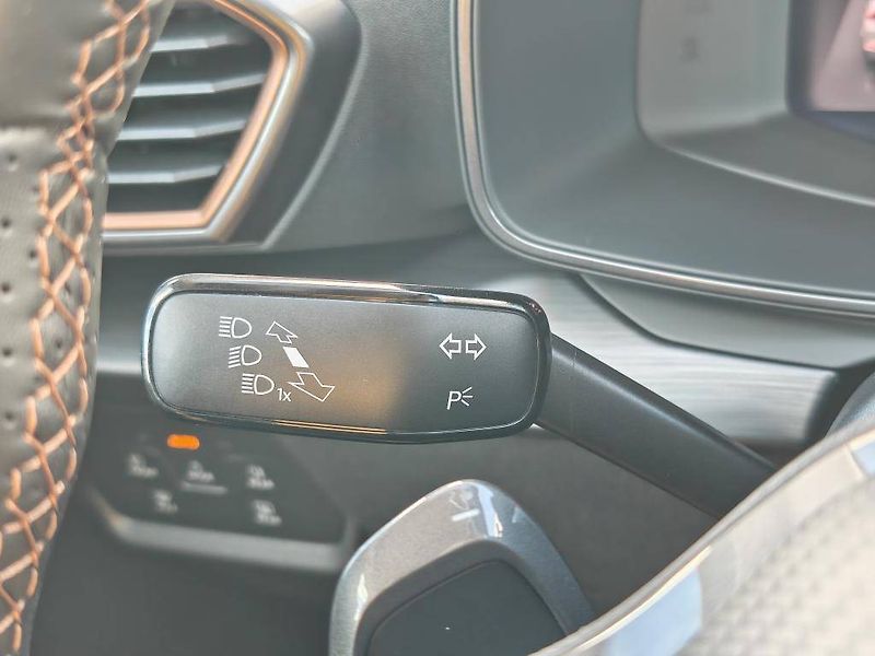 Cupra Formentor DSG 1,5 TSI - fotka 13 z 23