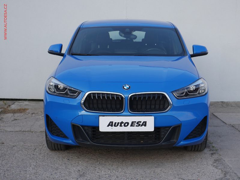 BMW X2 (2021) 2.0 D xDrive, AT, park. - fotka 2 z 21