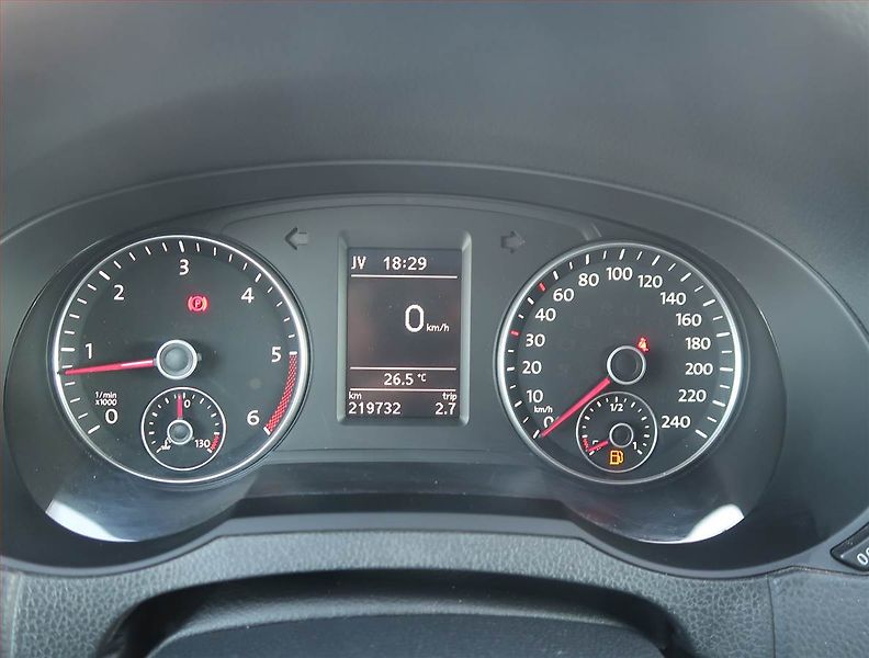 Volkswagen Sharan (2015) Highline 2.0 TDI, 4X4, 7 míst - fotka 11 z 13