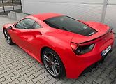 Ukradené Ferrari 488 GTB.