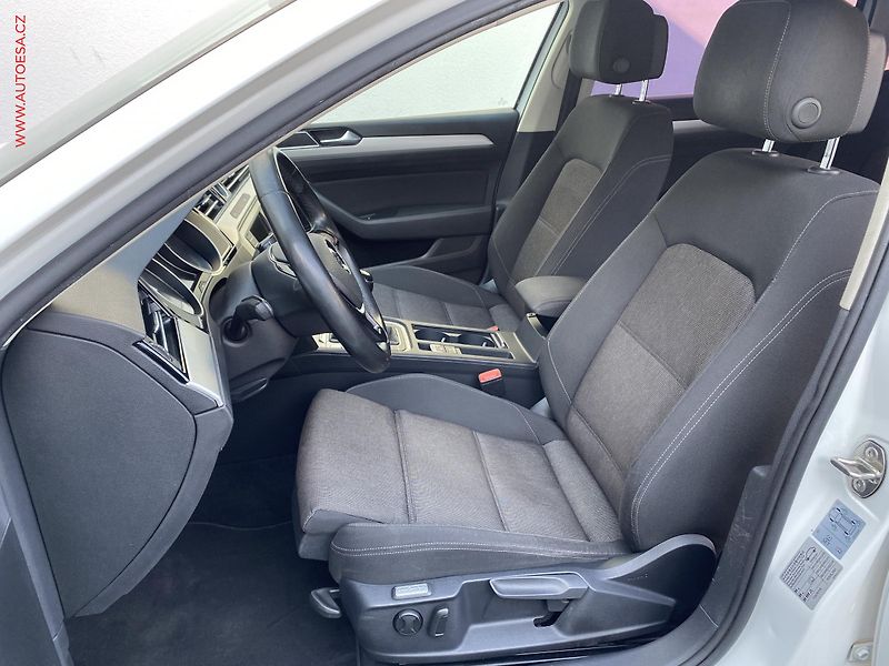 Volkswagen Passat (2016) 2.0TDi, Comfortline, LED - fotka 9 z 19