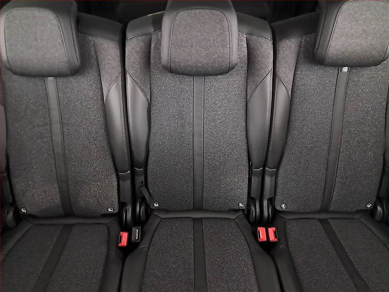 Peugeot 5008 (2017) 1.6 BlueHDi, Automat, 7 míst - fotka 10 z 17