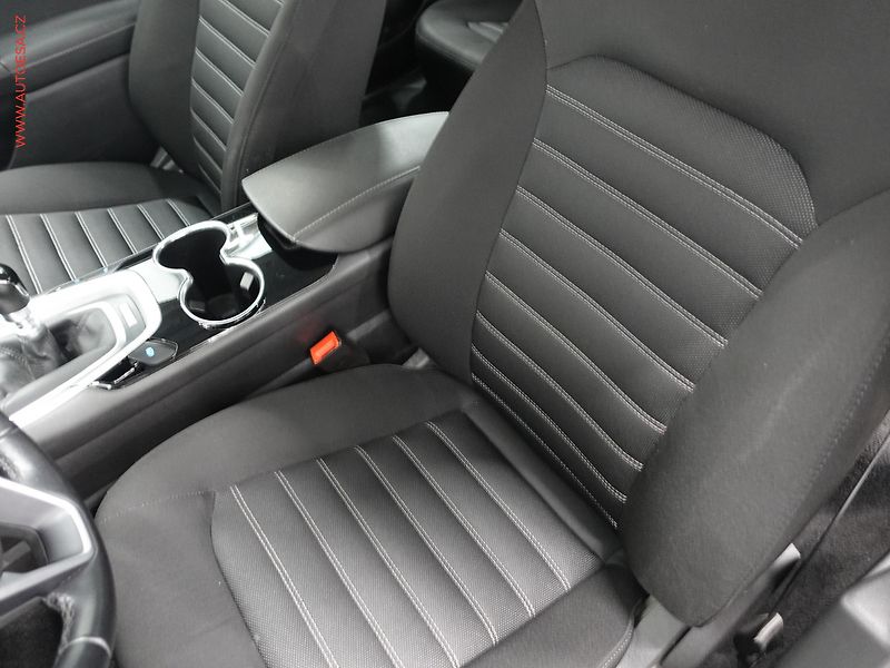 Ford Mondeo (2016) 1.5 EB, ČR, AC, tempo, park - fotka 9 z 24