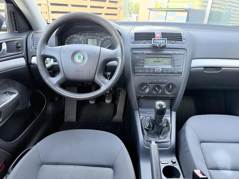 Škoda Octavia 1.9 TDi  - fotka 10 z 25