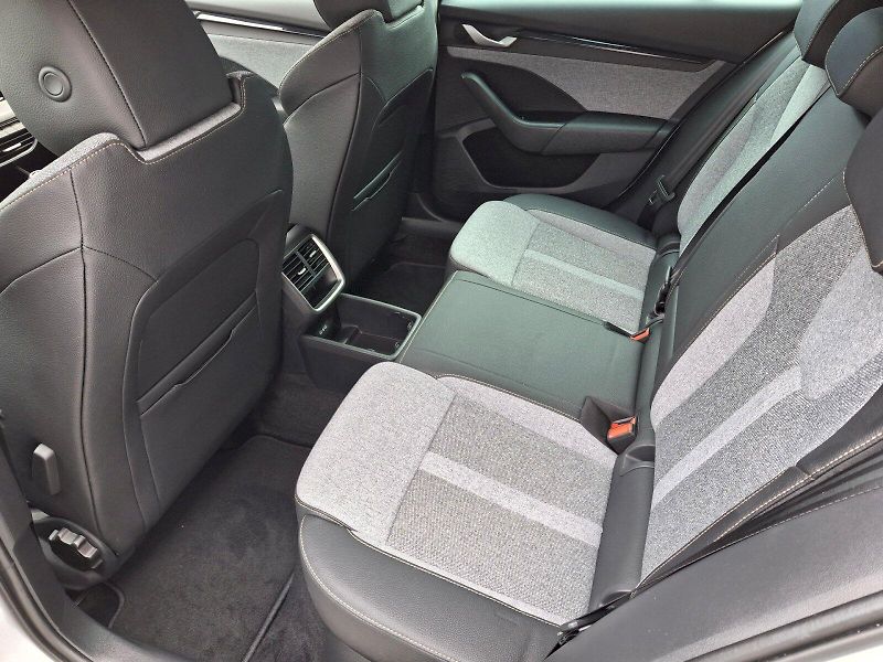 Škoda Octavia (2025) Combi Top Selection 1,5TSi 110 - fotka 7 z 33