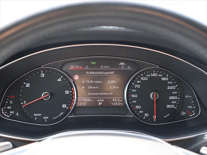 Audi A6 2.0 40TDI 150kW Aut. Sport - fotka 18 z 39