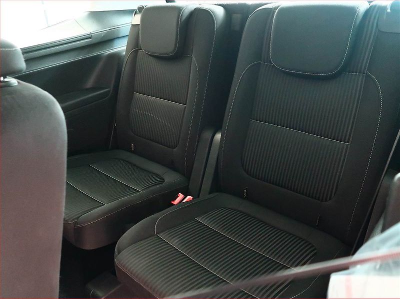 Seat Alhambra (2015) 2.0 TDI, Automat, 7 míst - fotka 19 z 19