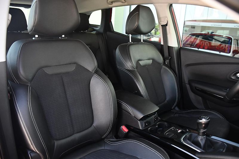 Renault Kadjar 1,5dCi 2xPNEU ALU TAŽNÉ NAVI - fotka 15 z 54