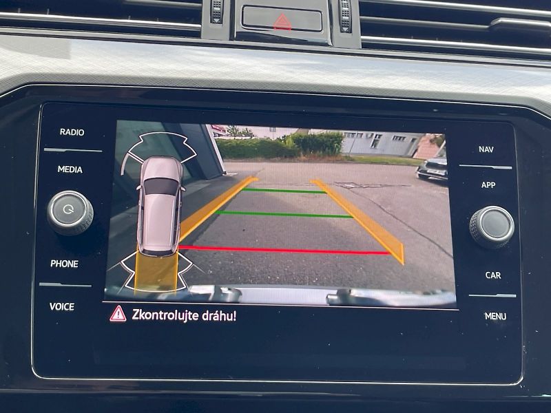 Volkswagen Passat (2021) 1.5 TSI 110 kW DSG Business - fotka 15 z 34