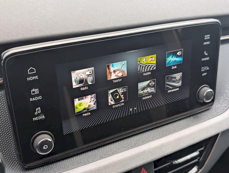 Škoda Scala (2025) 1,0 TSI / 85 kW DSG Top Select - fotka 23 z 29