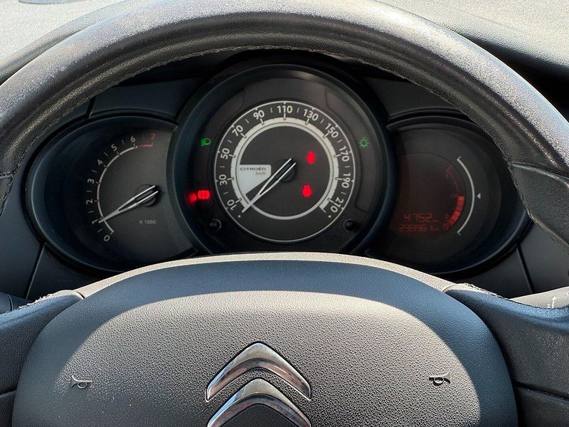 Citroën C3 (2014) FLASH 1.0i 50kW - fotka 17 z 31
